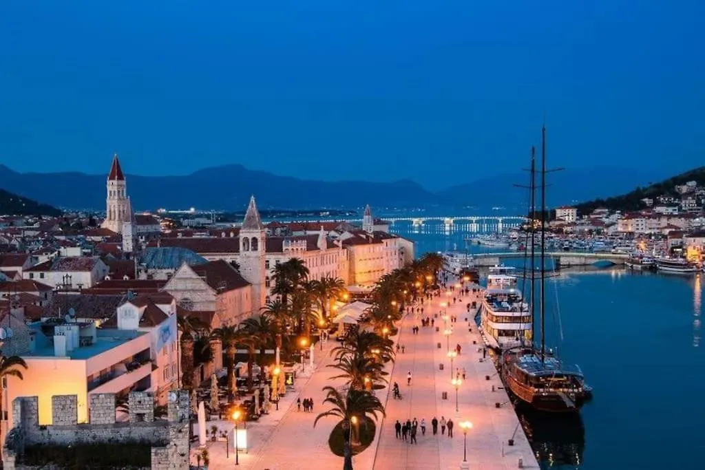 Bird View Apartment Carlissima Trogir