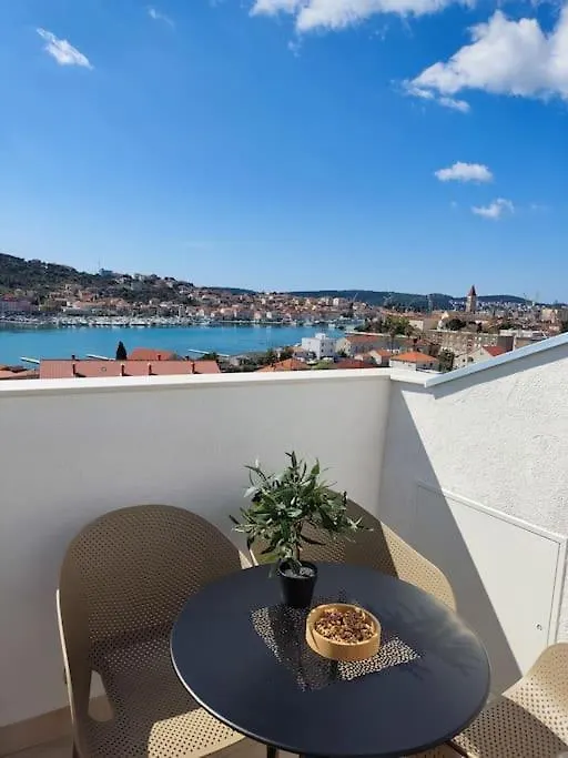 Bird View Apartment Carlissima Trogir